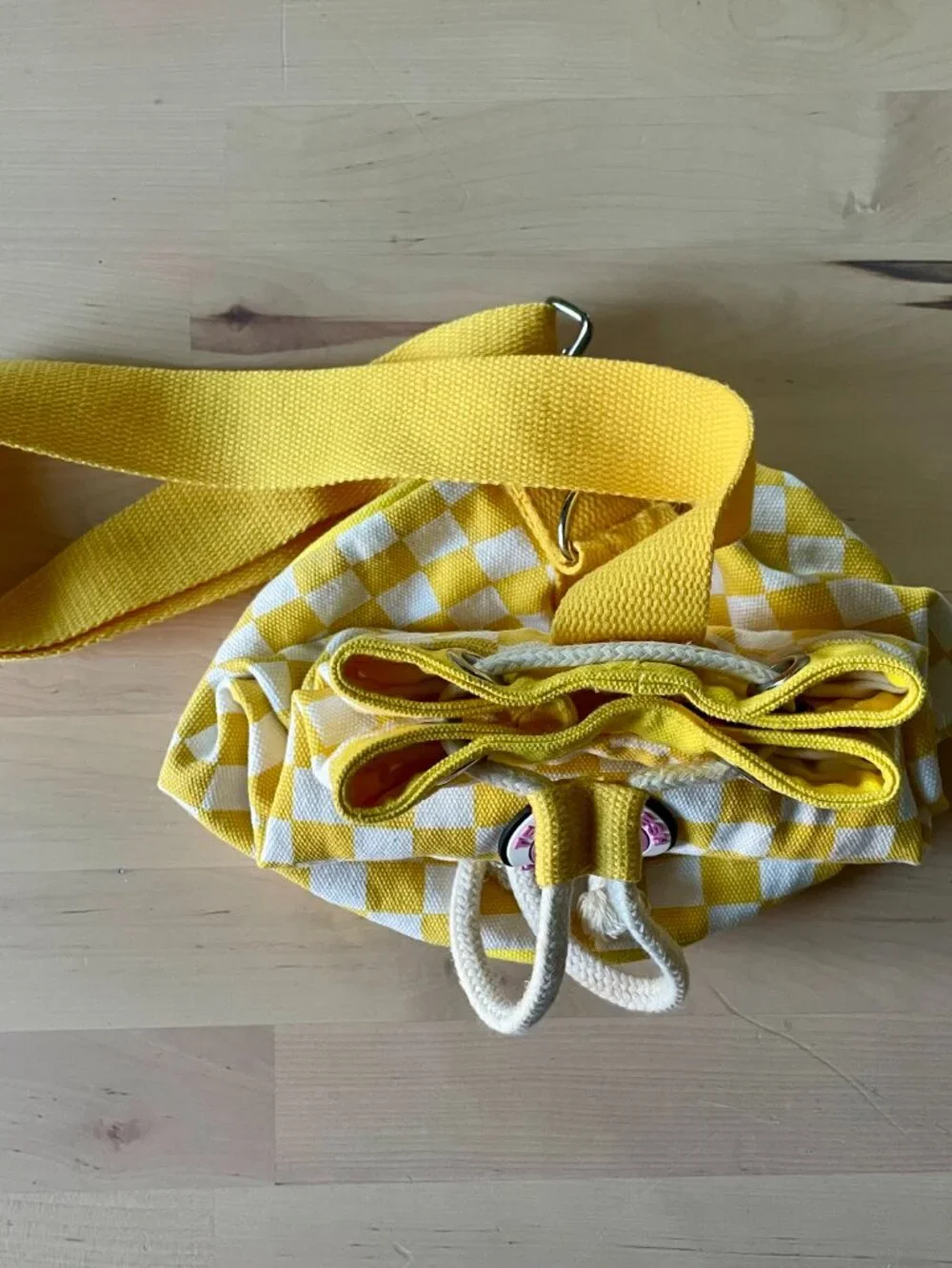 Teddy Fresh Unisex Yellow & White Checkered Drawstring Shoulder Bag Crossbody